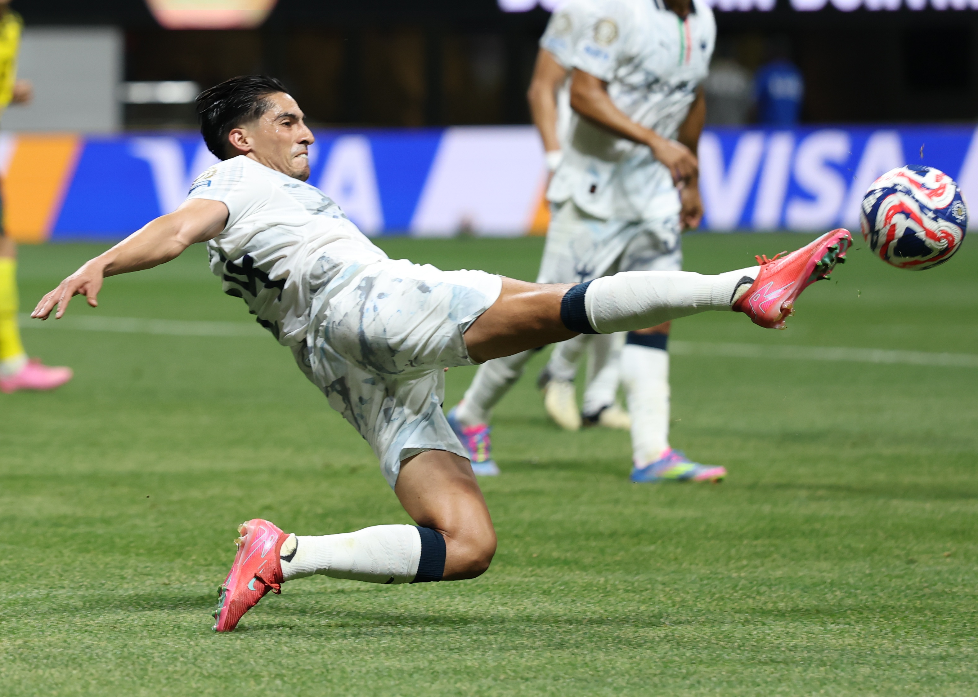 多特蒙德训练开放日；赛后刷新队史纪录引欢呼；足总杯在即；控场能力受关注(2024多特蒙德vs巴黎圣日耳曼全场回放)