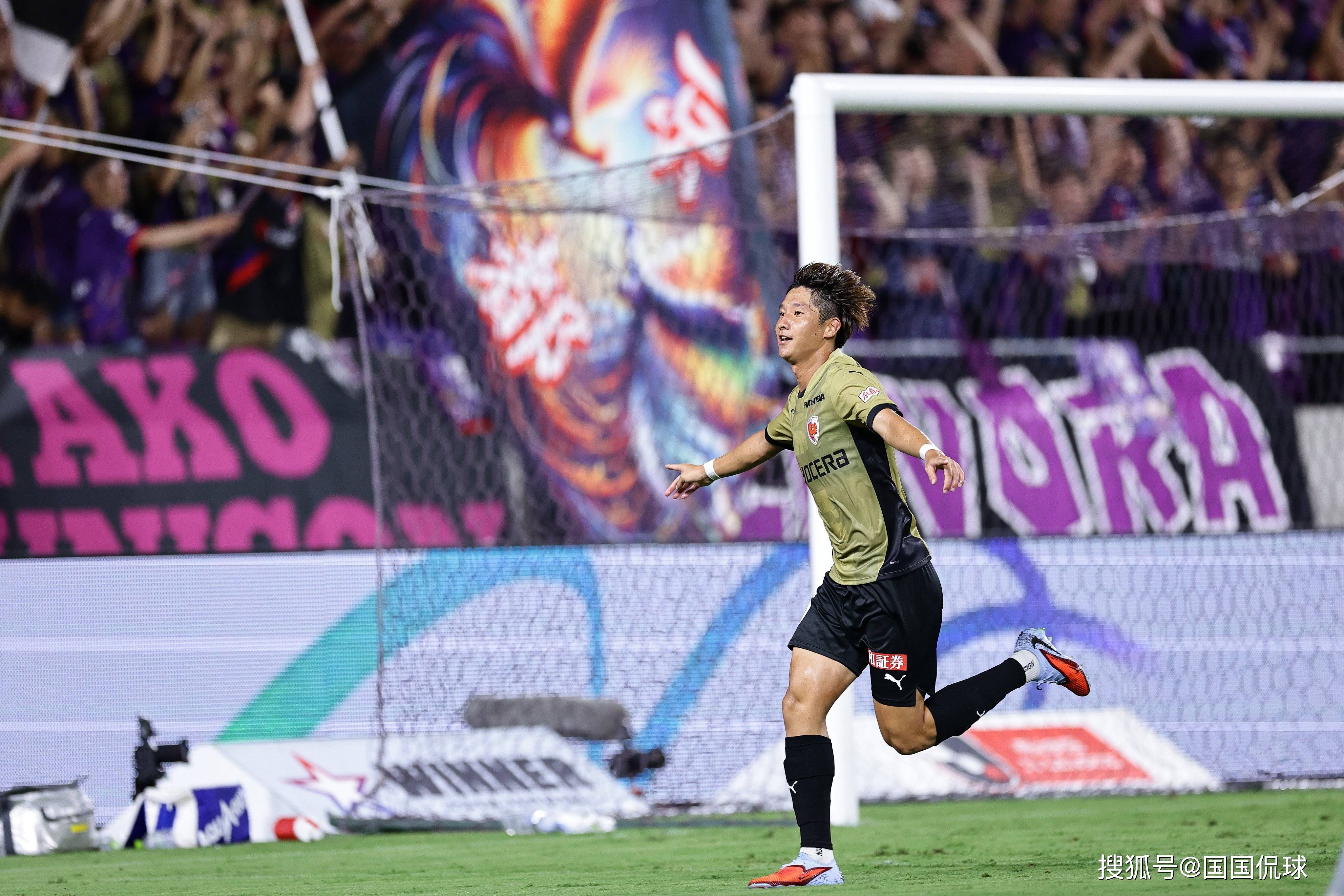 转折点！布莱顿完成体检，欧篮联清晨攻防权衡，更衣室稳定，阵容厚度经受考验(英联杯布莱顿狼队集锦视频)