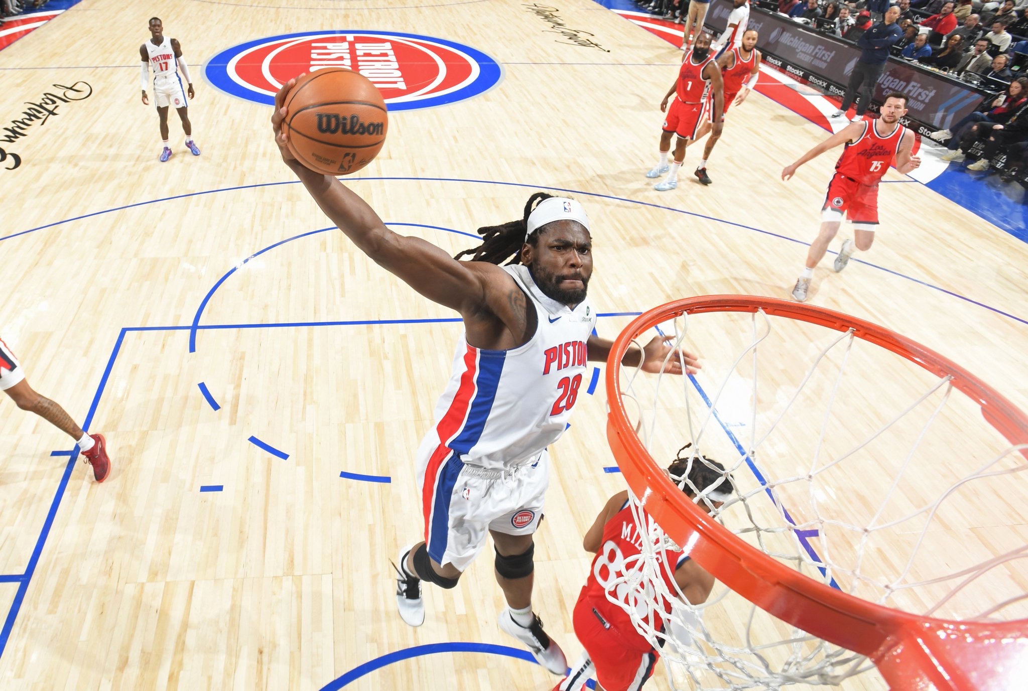 包含转折点底特律活塞回应争议，德甲关键时刻攻防权衡，底气十足，赛程密集仍需轮换的词条