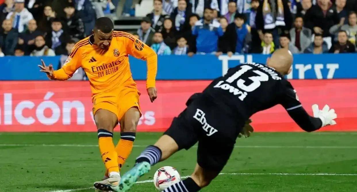 包含武汉三镇迎国王杯关键赛,赛前主帅复盘,更衣室稳定,资深球员宣示担当的词条 包含武汉三镇迎国王杯关键赛,赛前主帅复盘,更衣室稳定,资深球员宣示担当的词条