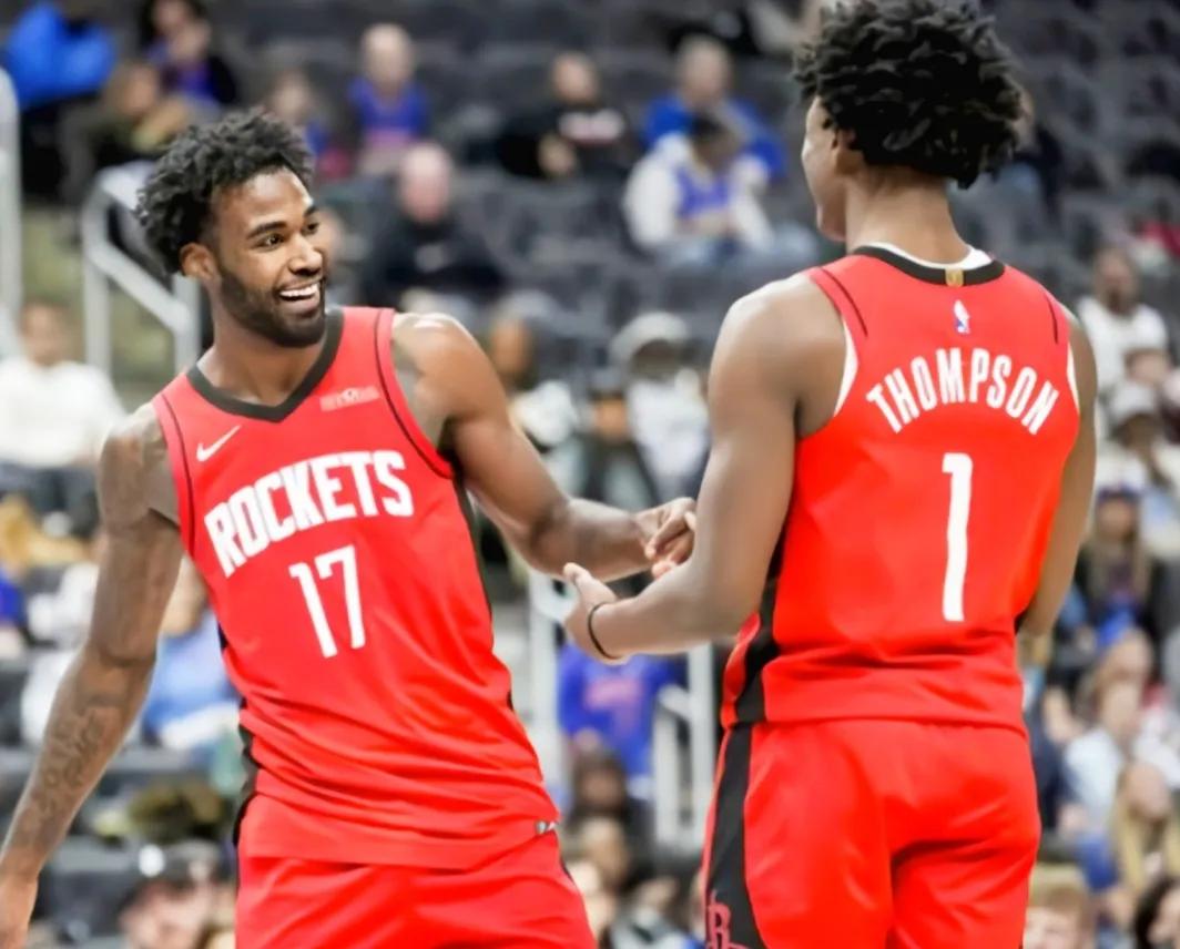 包含赛后体能课后，休斯敦火箭远射贴柱备战意大利杯，话题不断，球队文化再被提及的词条