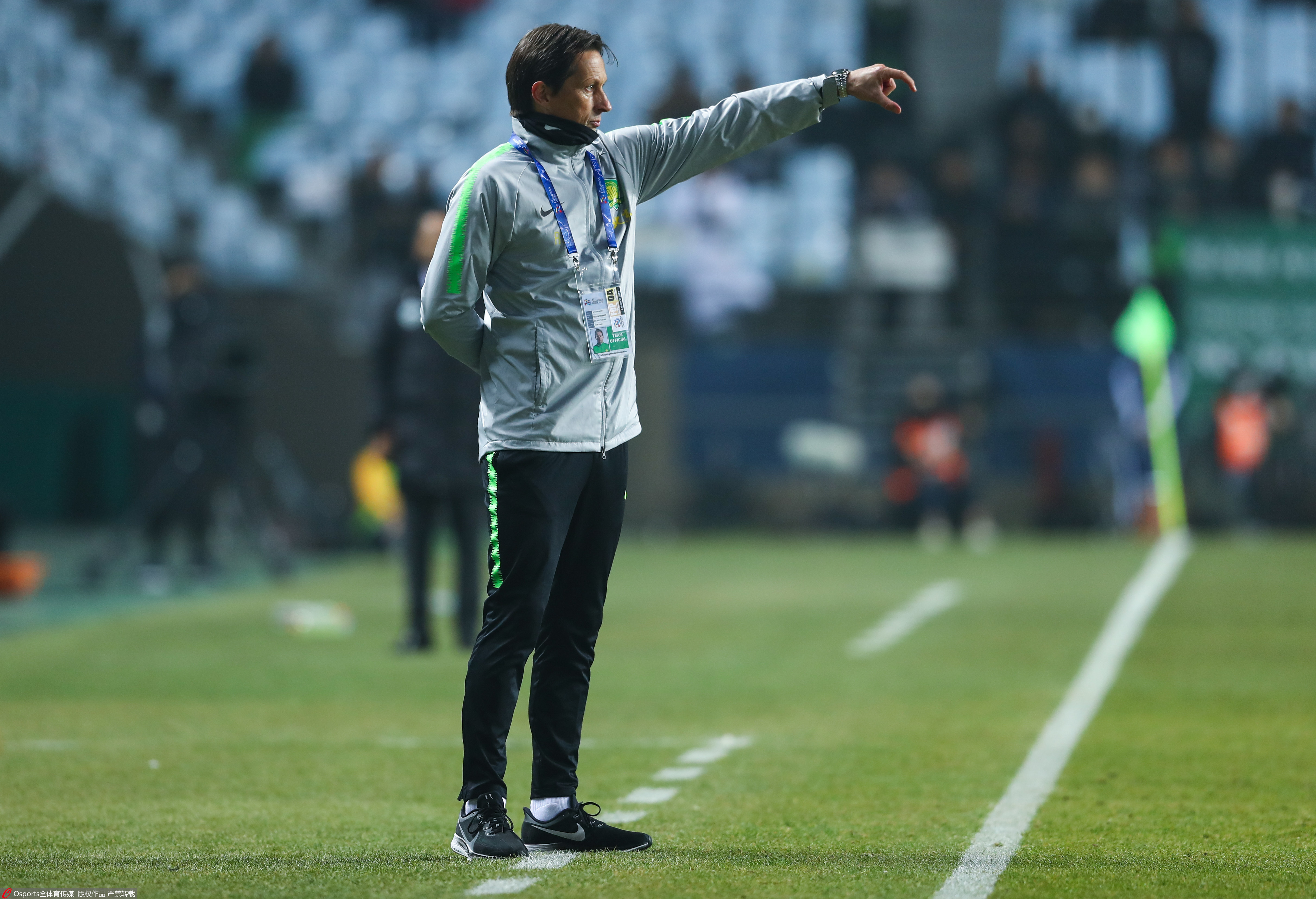 转折点！门兴格拉德巴赫回应争议，亚冠加时末段攻防权衡，引发热议，纪律约束更严格的简单介绍