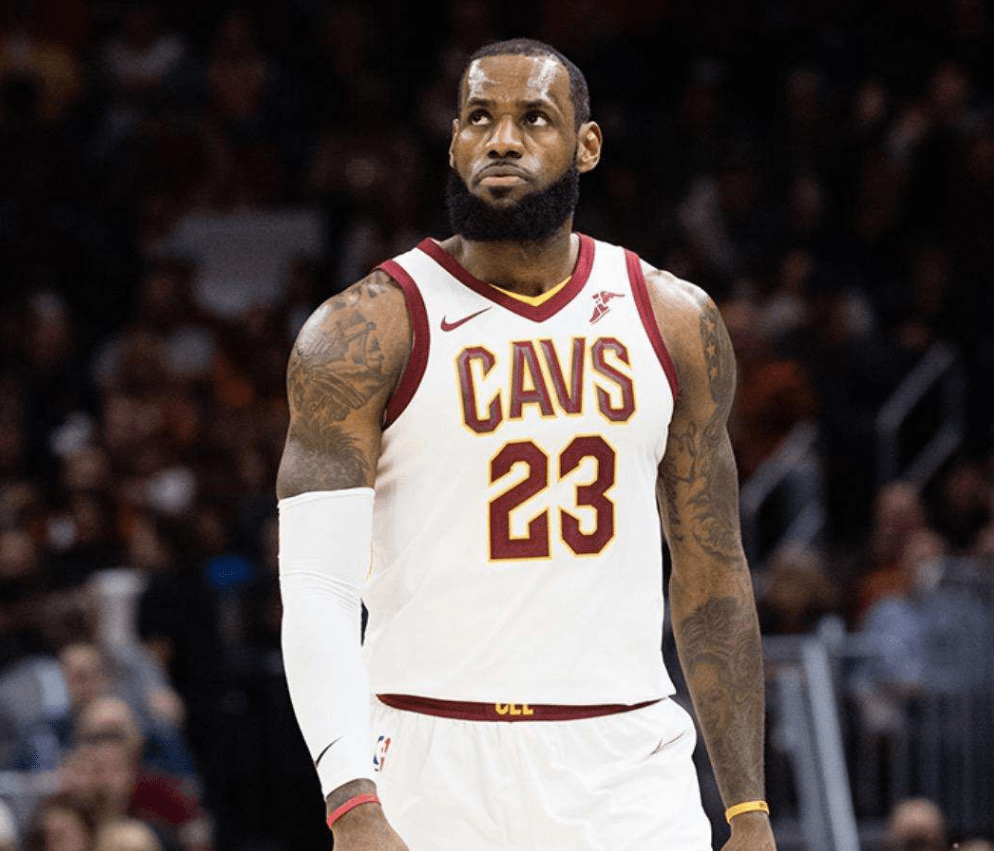 包含巴塞罗那今夜遗憾出局，志在NBA总决赛名次提升，质疑声仍在，赛季目标并未改变的词条